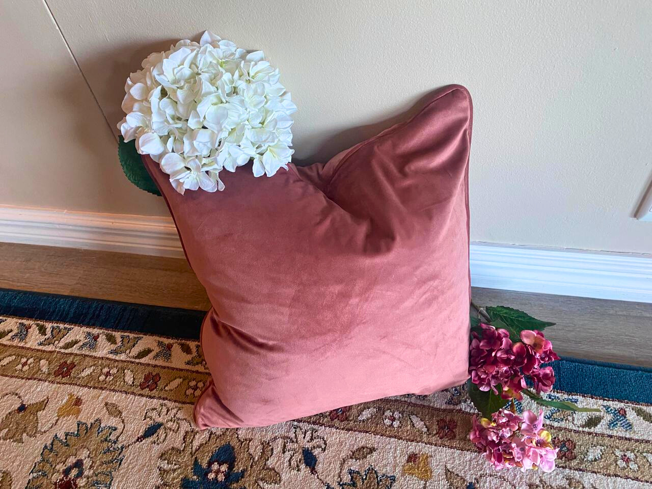 Fluxx Pomelo Scatter Cushion